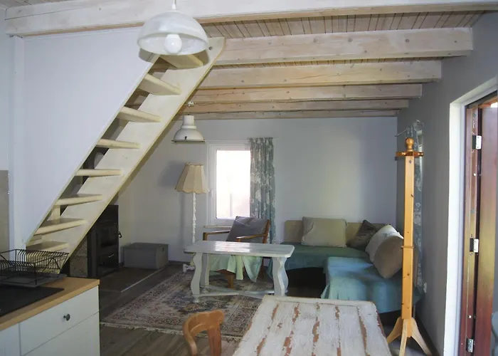 Dom wakacyjny Nad Rzeką Słupią Z Jacuzzi *